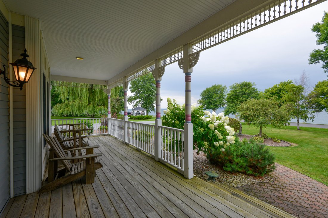 Stunning Waterfront Contemporary On 10 In Cape Vincent, New York, United States For Sale (13143590)