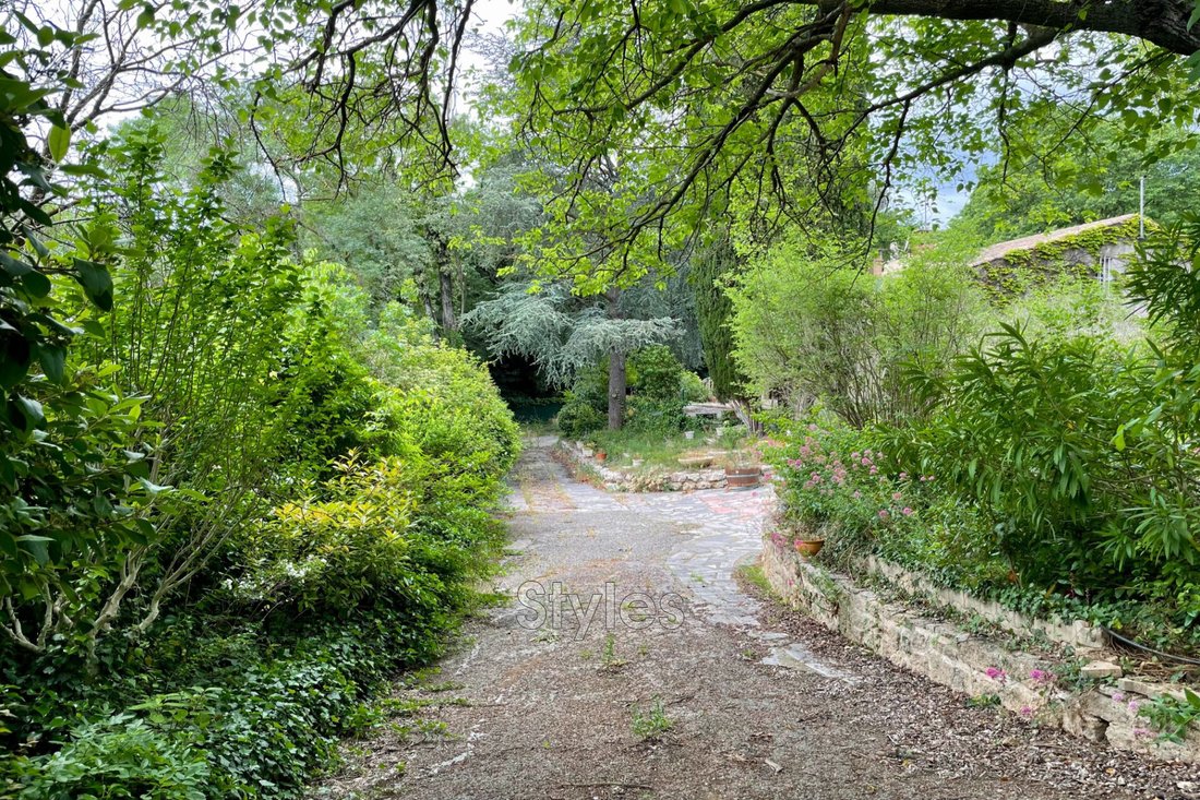 Jolie Vue Dominante In Montpellier, France For Sale (13143518)