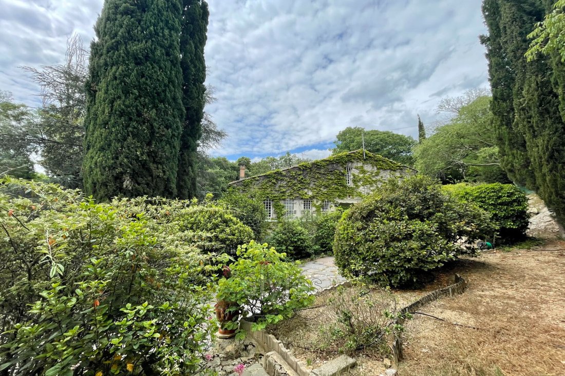 Jolie Vue Dominante In Montpellier, France For Sale (13143518)