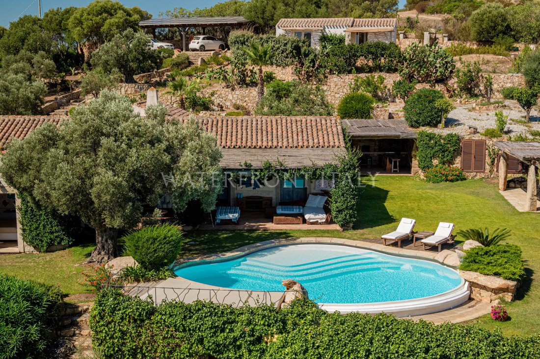Villa in Porto Rotondo, Olbia, Sardinia 1 - 13147891