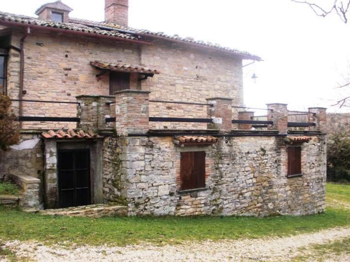 House in Gubbio, Umbria, Italy 2 - 13145576