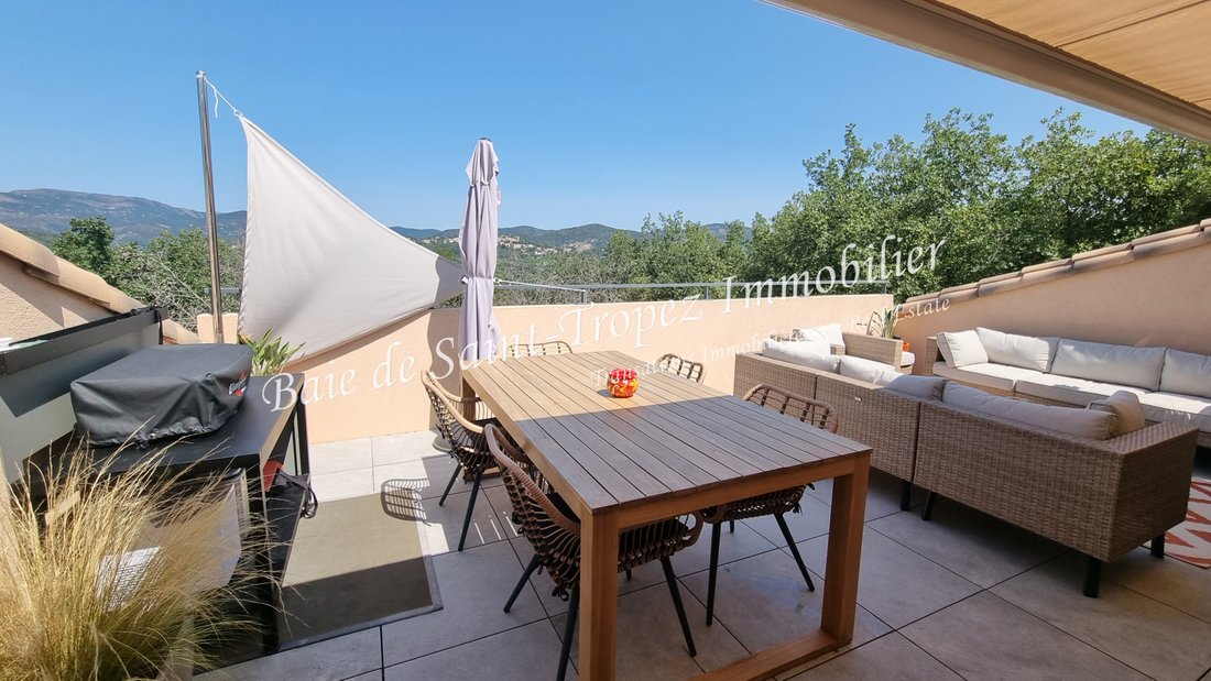 Rooftop Villa Apartment With In Cogolin, Provence Alpes Côte D'azur ...