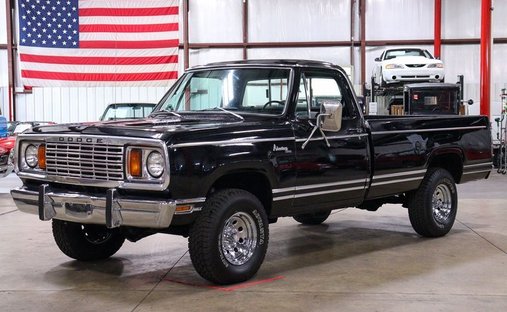 1977 Dodge D100 ADVENTURER POWER WAGON in Grand rapids, United States 1