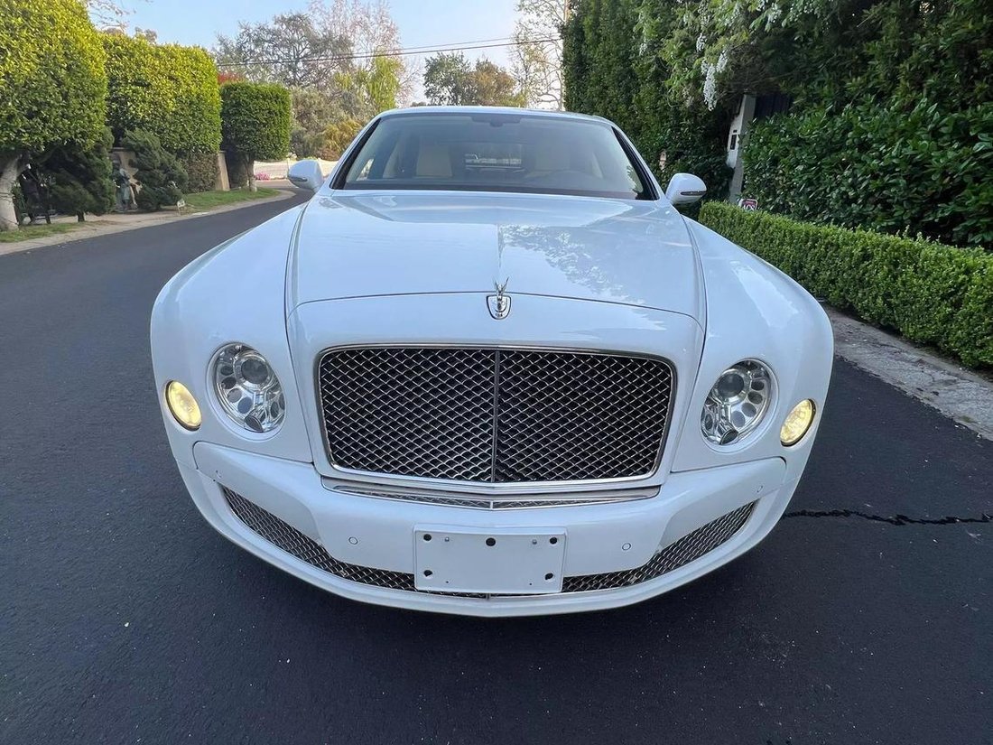 Sedan in Jacksonville, Florida, United States 5 - 12673785