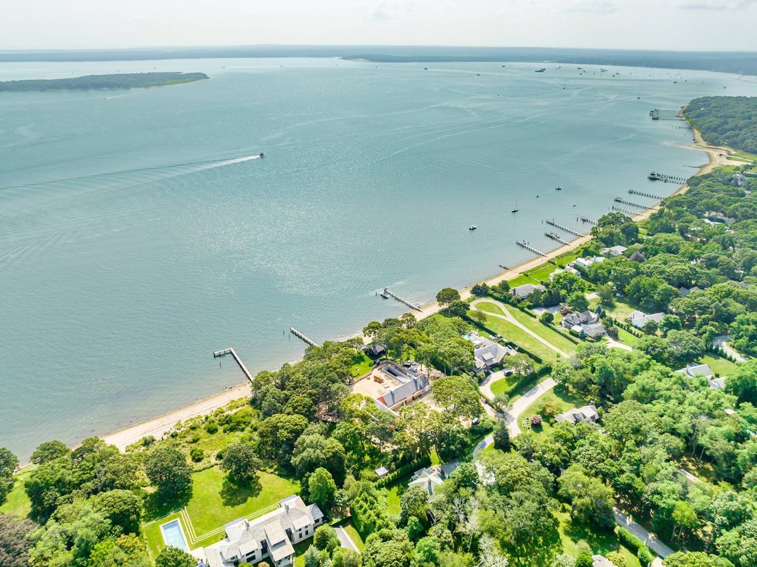 Chic Designer Beach House In Exclusive In Sag Harbor, New York, United