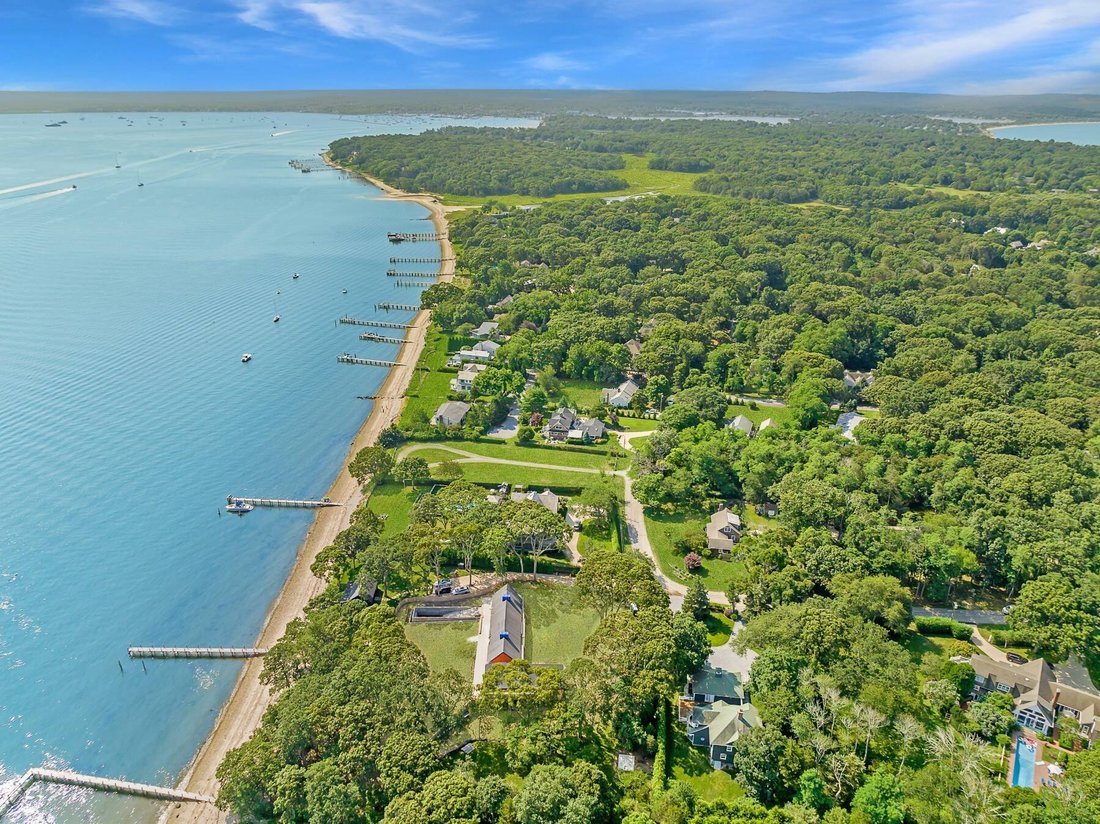 Chic Designer Beach House In Exclusive In Sag Harbor, New York, United