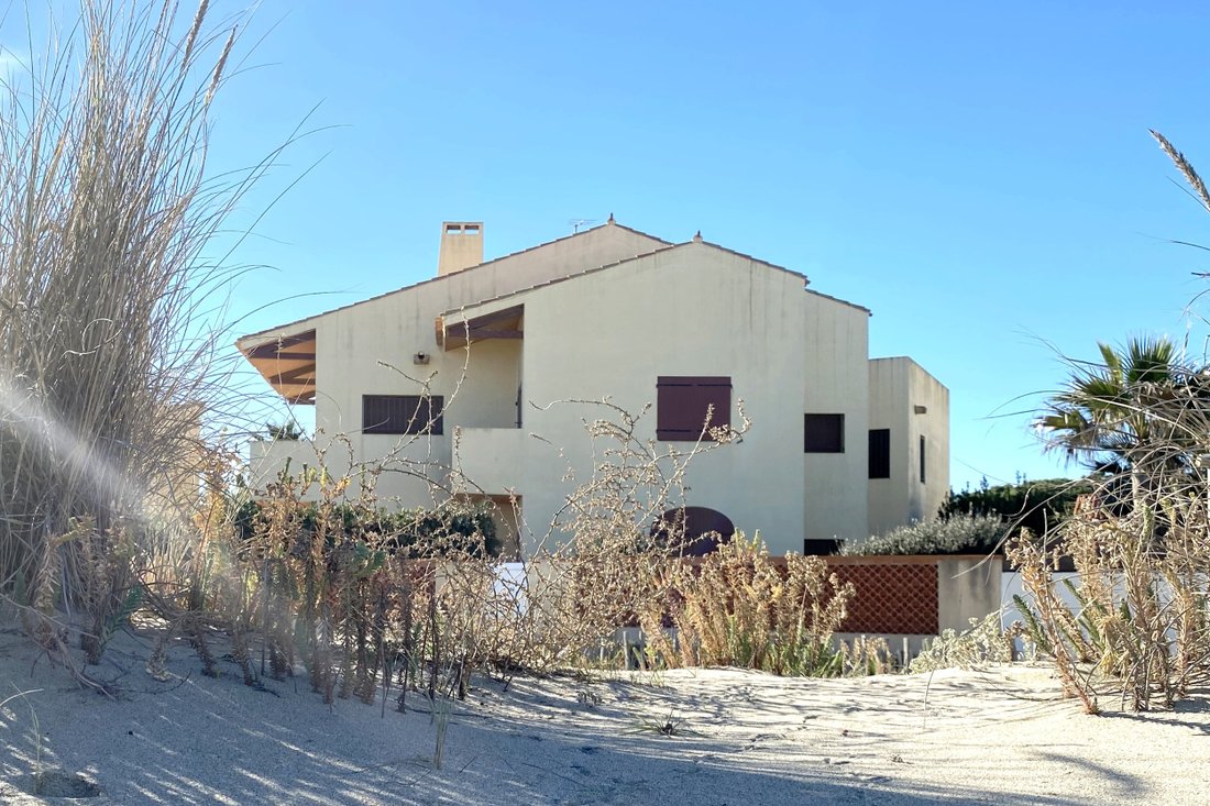 Exceptional Location Facing The Sea, In Saint Cyprien, Occitanie