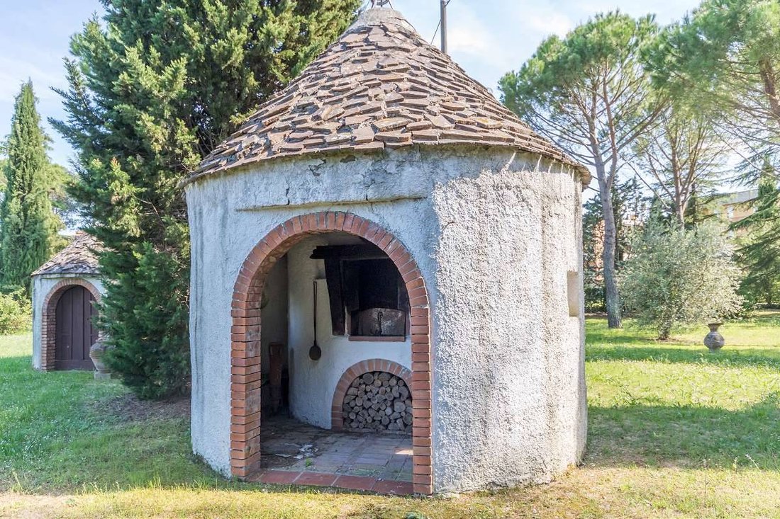 Villa in Asciano, Tuscany, Italy 2 - 13150124