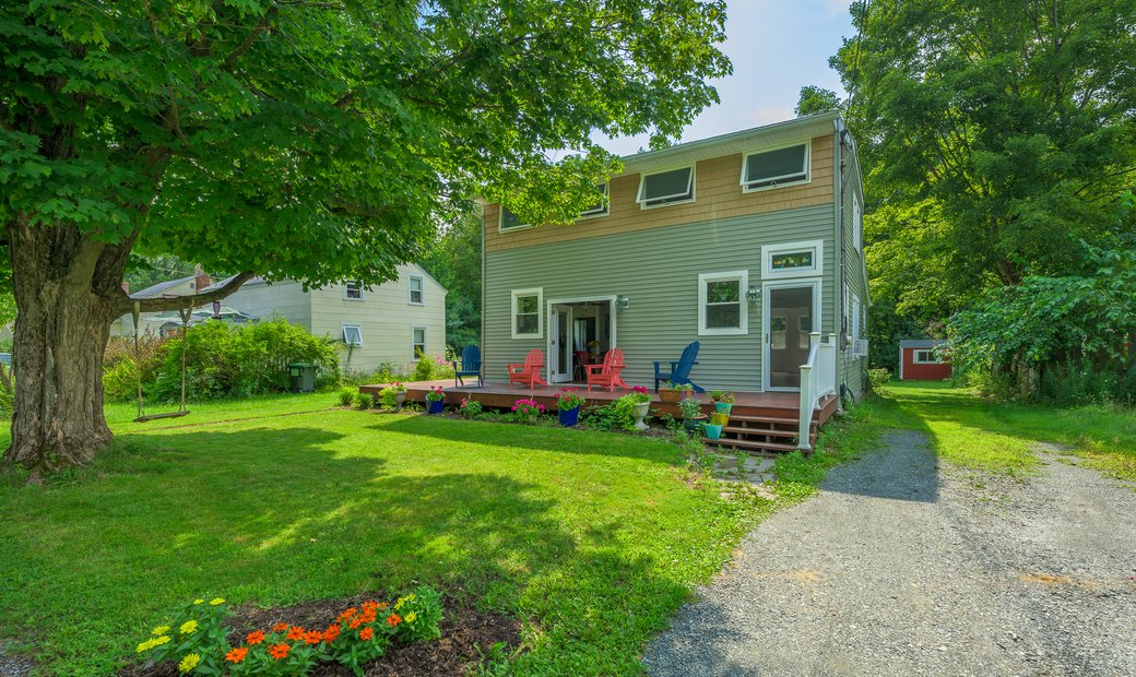 10 Railroad Avenue, Kinderhook, Ny 12106 In Kinderhook, New York