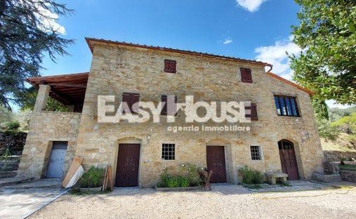 Country House in Loro Ciuffenna, Tuscany, Italy 1