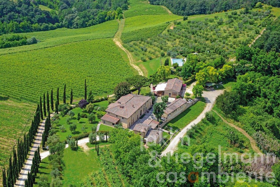 Agritourism Farm With 22 Ha Of Land And Views In San Gimignano, Tuscany ...