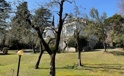 House in Gardone Riviera, Lombardy, Italy 1