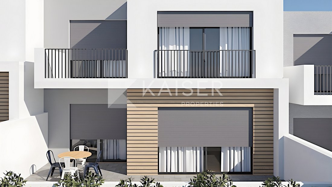 Armação De Pêra Townhouse House In Armação De Pêra, Portugal For Sale (13151435)