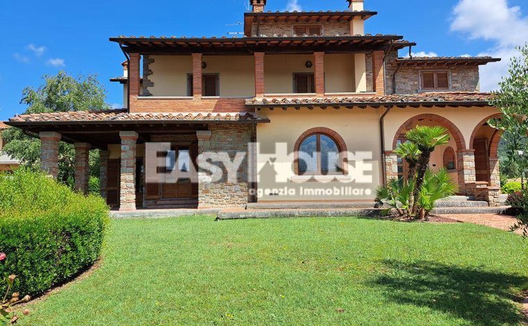 Luxury homes with terrace for sale in San Giustino Valdarno