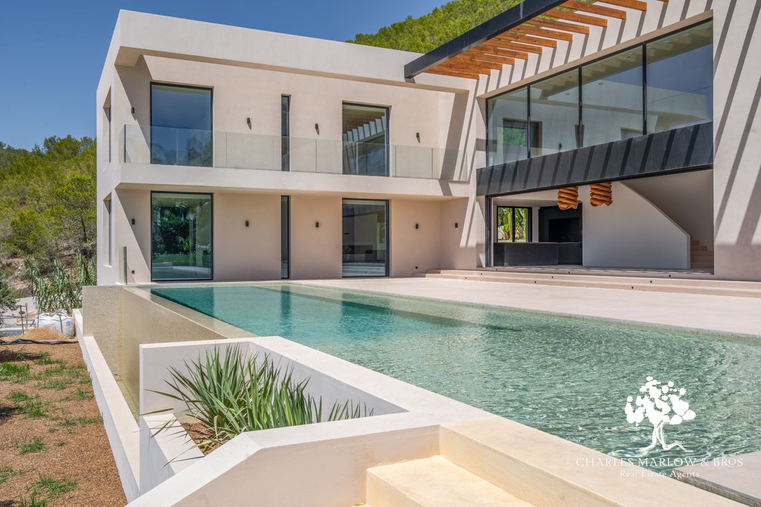 Villa in Ibiza Town, Balearic Islands, Spain 1 - 13156127