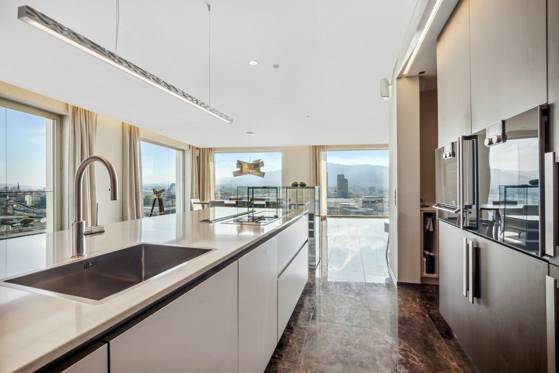 8005 Zürich, Ref. 3840853 In Zürich, Zurich, Switzerland For Sale