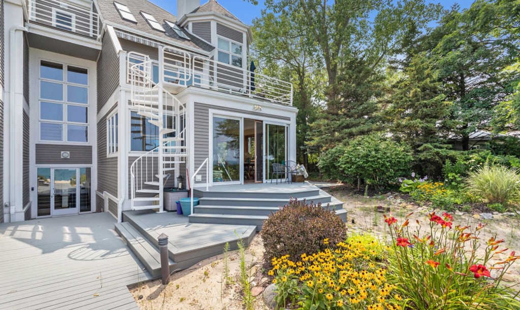 Condominium New Buffalo In New Buffalo, Michigan, United States For