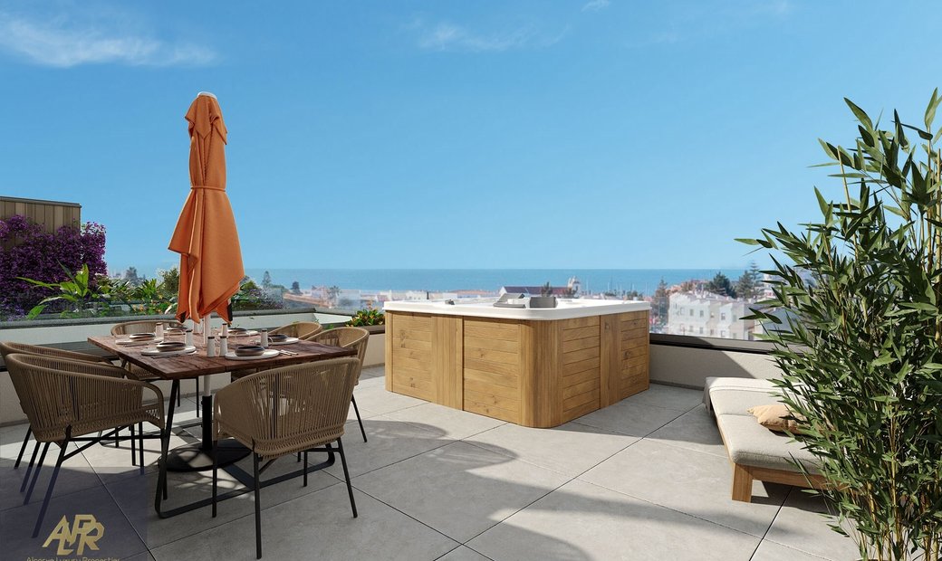 Penthouse 3 Bedroom Apartment With Double In Ferragudo, Algarve