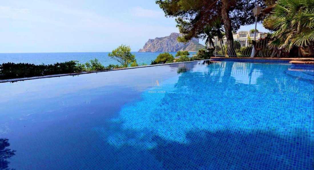 Villa in Costa Blanca, Valencian Community, Spain 2 - 13157346
