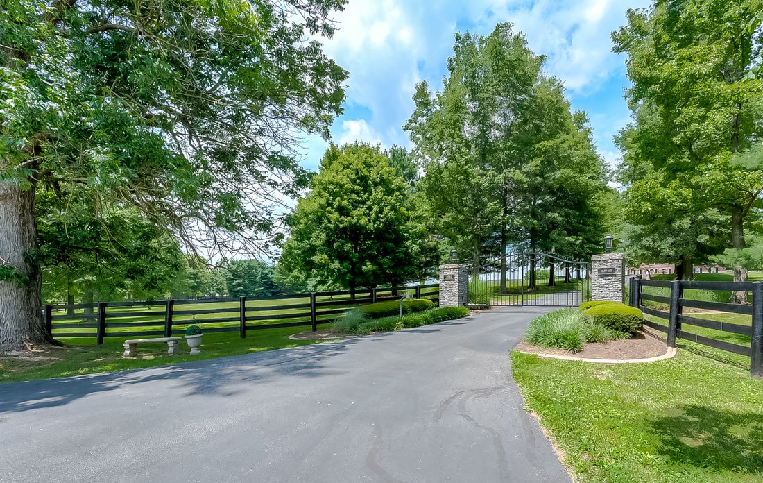 5045 Van Meter Rd In Winchester, Kentucky, United States For Sale