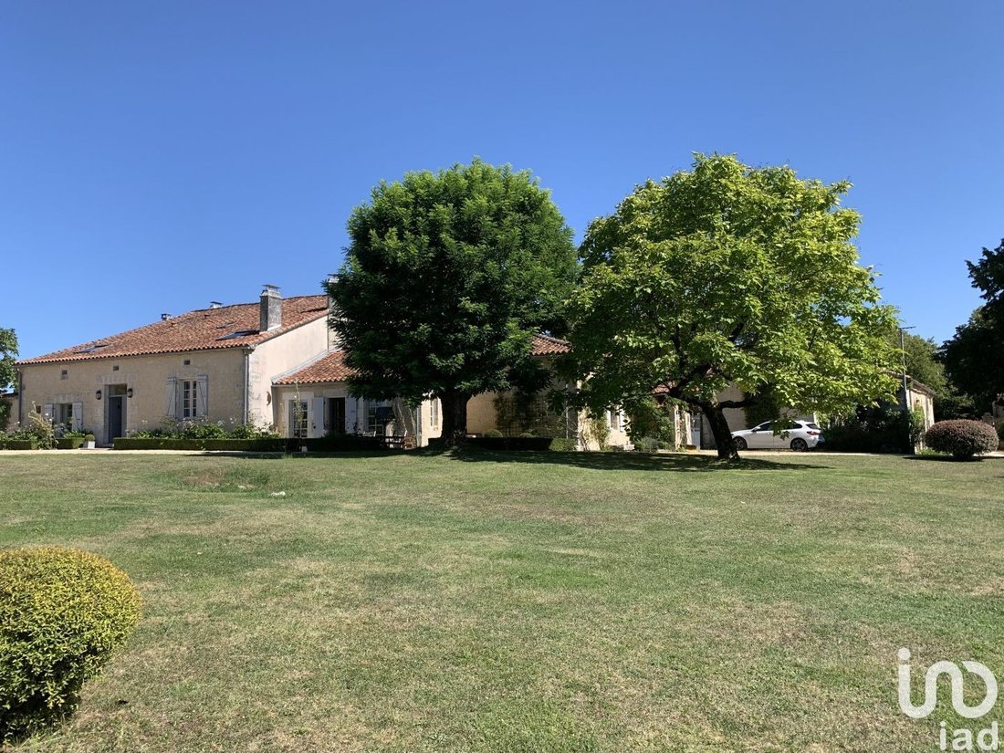 Vente Maison/Villa 12 Pièces Dans Villebois Lavalette, France à Vendre