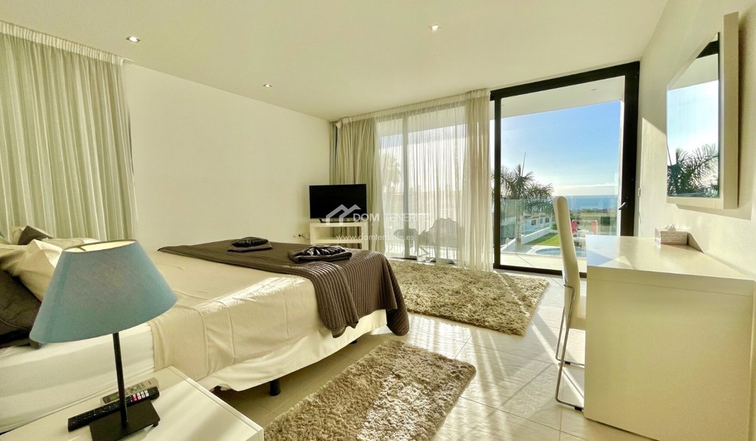 Villa in Costa Adeje, Adeje, Canary Islands 1 - 13161370