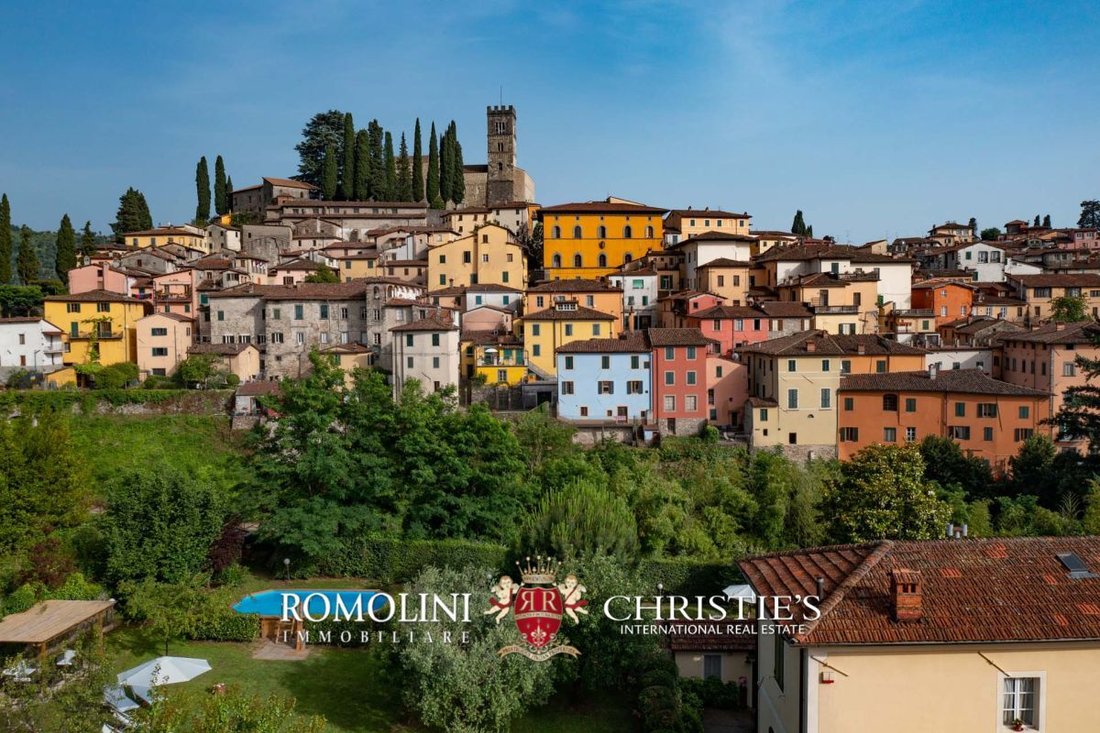 Tuscany Villa With Guesthouse For Sale On The Hills In Barga, Tuscany