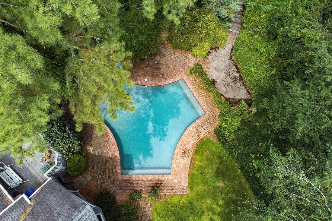 Stunning Lakefront Acreage In Roswell, United States For Sale