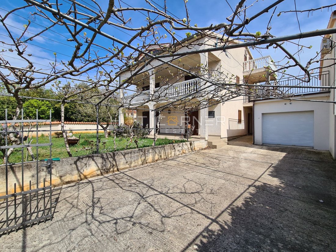 House štinjan, Pula, 325m2 In Pula, Istria County, Croatia For Sale