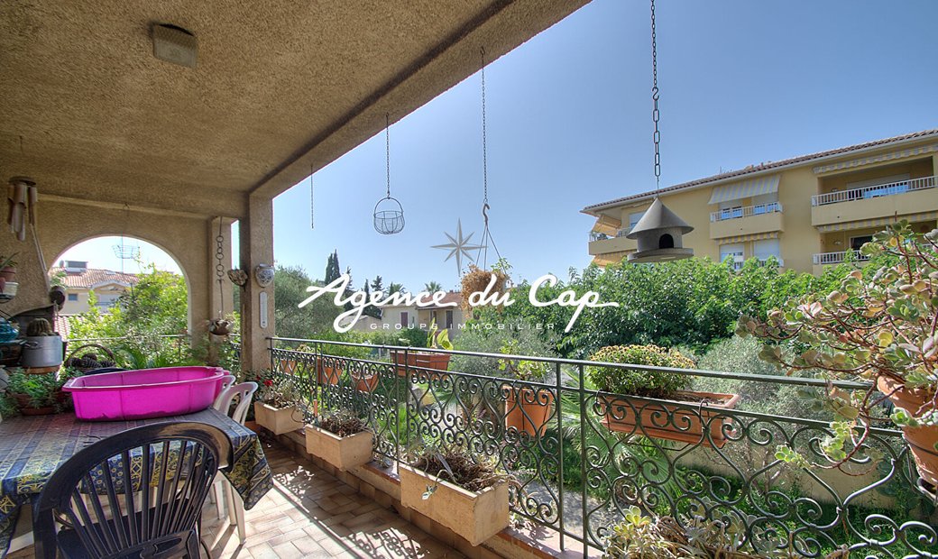 Apartment In Fréjus, Provence Alpes Côte D'azur, France For Sale (13164416)