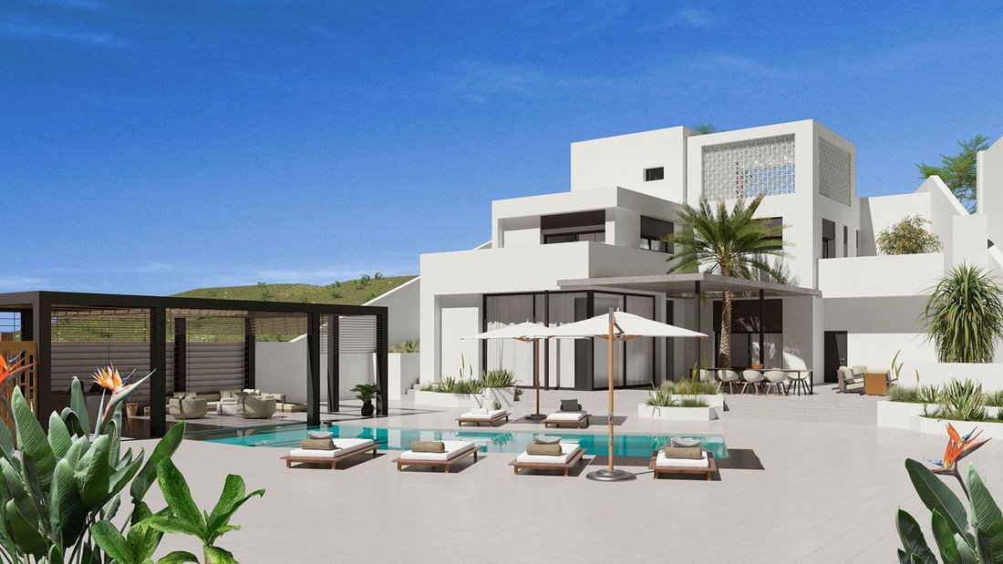 Villa in Elx / Elche, Valencian Community, Spain 2 - 13166639