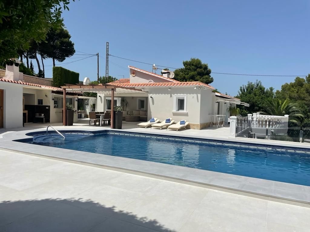 Villa in Moraira, Teulada, Valencian Community 1 - 12851179