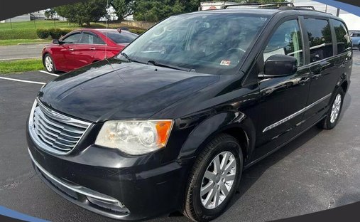 2013 Chrysler Town &amp; Country Touring Minivan 4D in Richmond, VA, United States 1