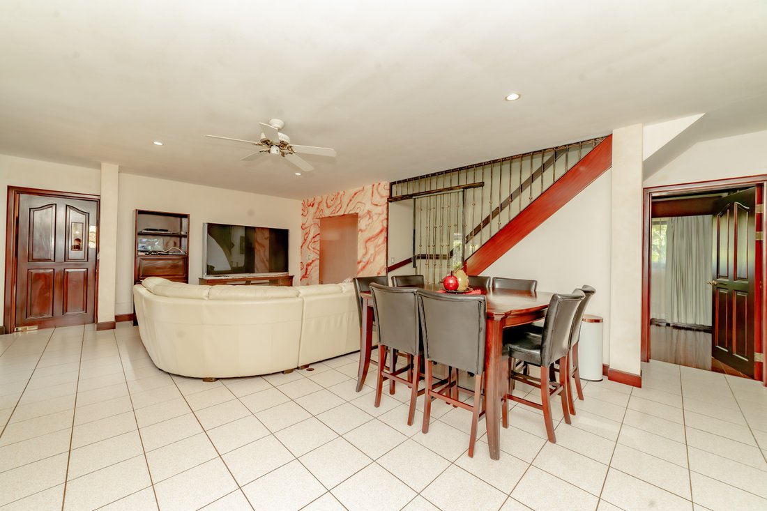 House in Santa Ana, San José Province, Costa Rica 5 - 13167016