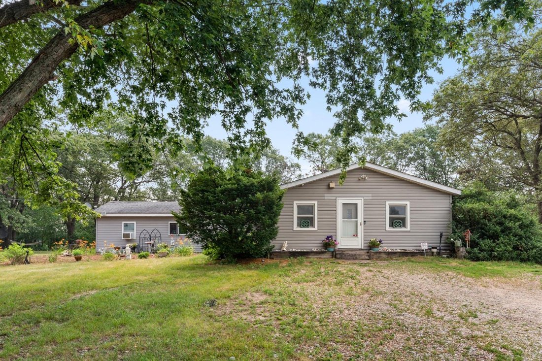 579 E 800 N In Wheatfield, Indiana, United States For Sale (13012788)