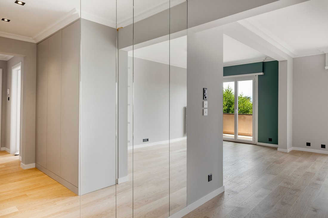 Tastefully Refurbished Dream Penthouse In Pully, Vaud, Switzerland For