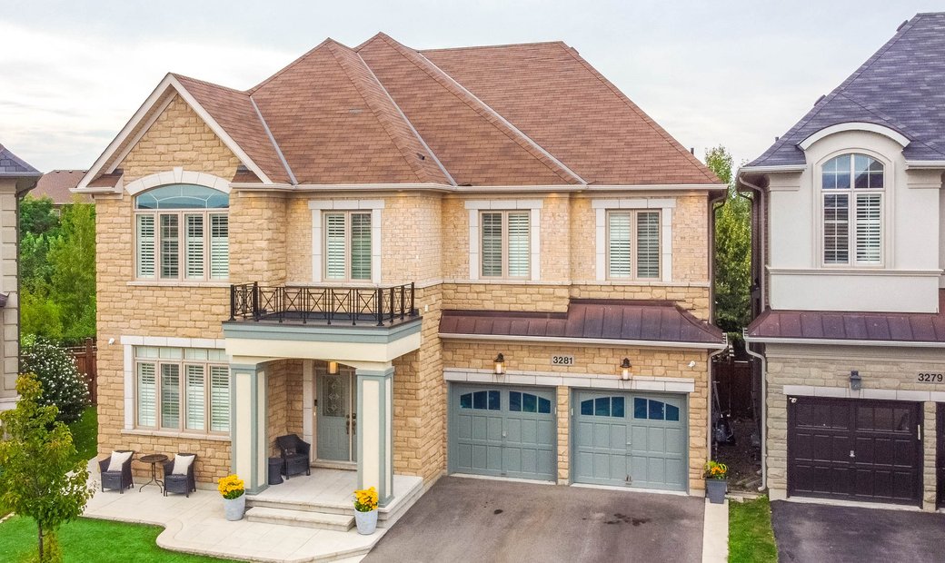 This Breathtaking Custom Built Fernbrook Home Is In Burlington, Ontario ...