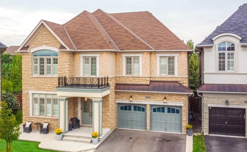 House in Burlington, Ontario, Canada 1
