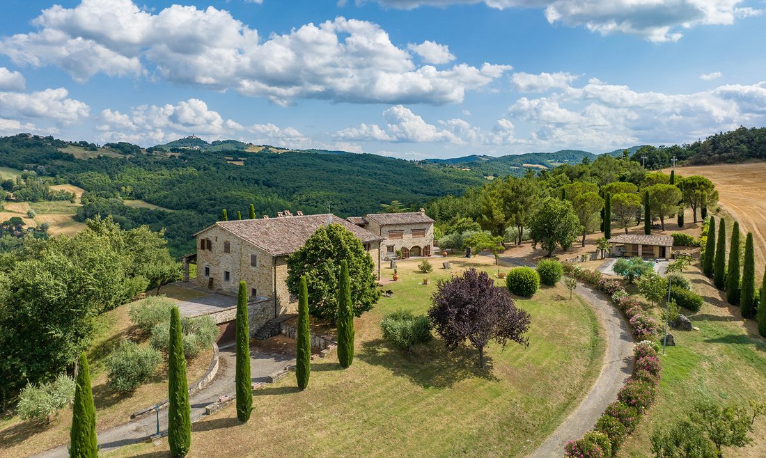 Estate in Monte Santa Maria Tiberina, Umbria, Italy 5 - 12436990