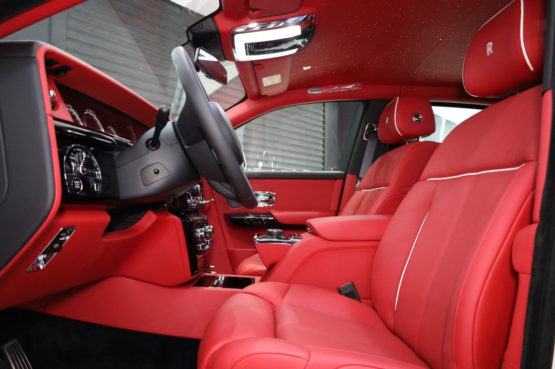 Suv in Dubai, Dubai, United Arab Emirates 4 - 13173314