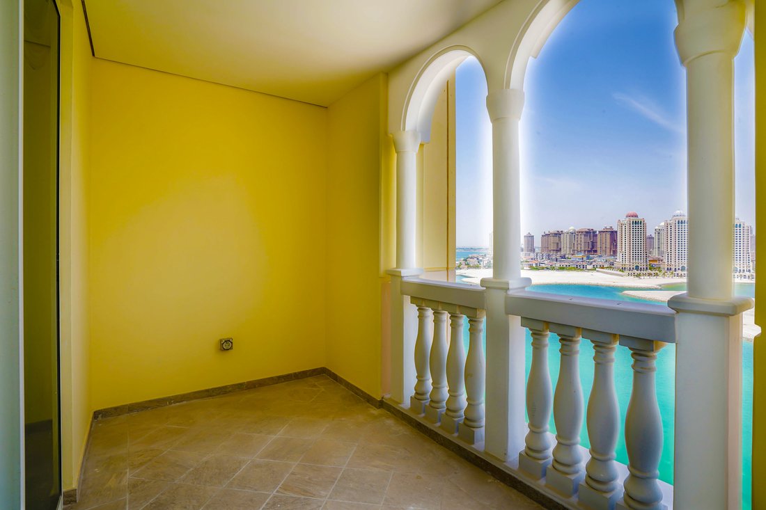 Sea View Luxury 2 Bhk + Maid's Room Apartment With Beach In Doha, Doha