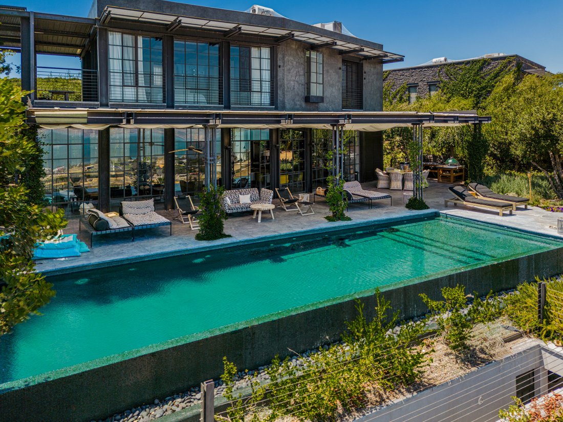 Tuscan Style Villa With A Pool By The Sea In Tiberias, North District