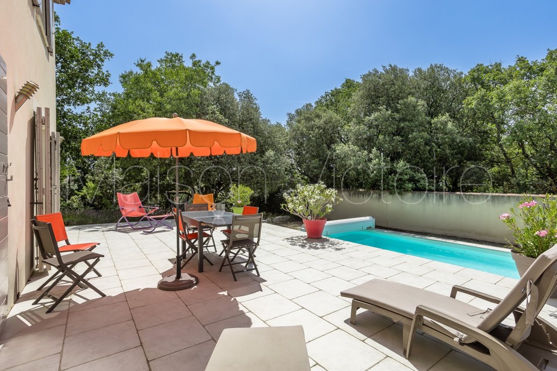 Lovely Villa In Cabrières D'avignon, Provence Alpes Côte D'azur, France