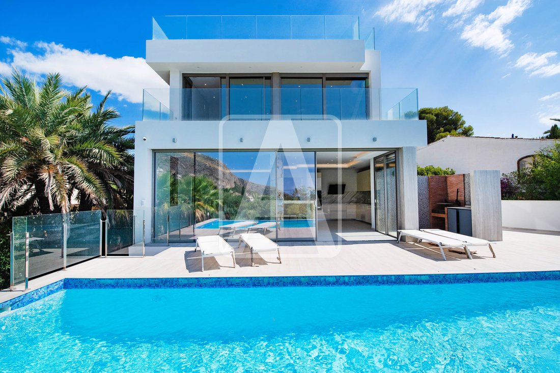 Villa in Calp / Calpe, Valencian Community, Spain 1 - 11587557