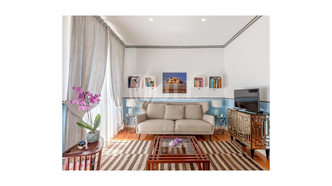2 Bedroom Apartment With Balconies, In Lapa, Lisbon In Lisbon, Lisbon