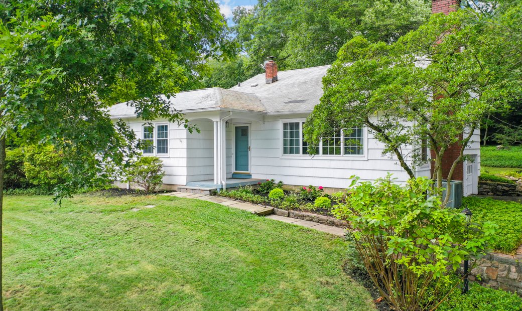 84 Skyview Drive In Stamford, Connecticut, United States For Sale