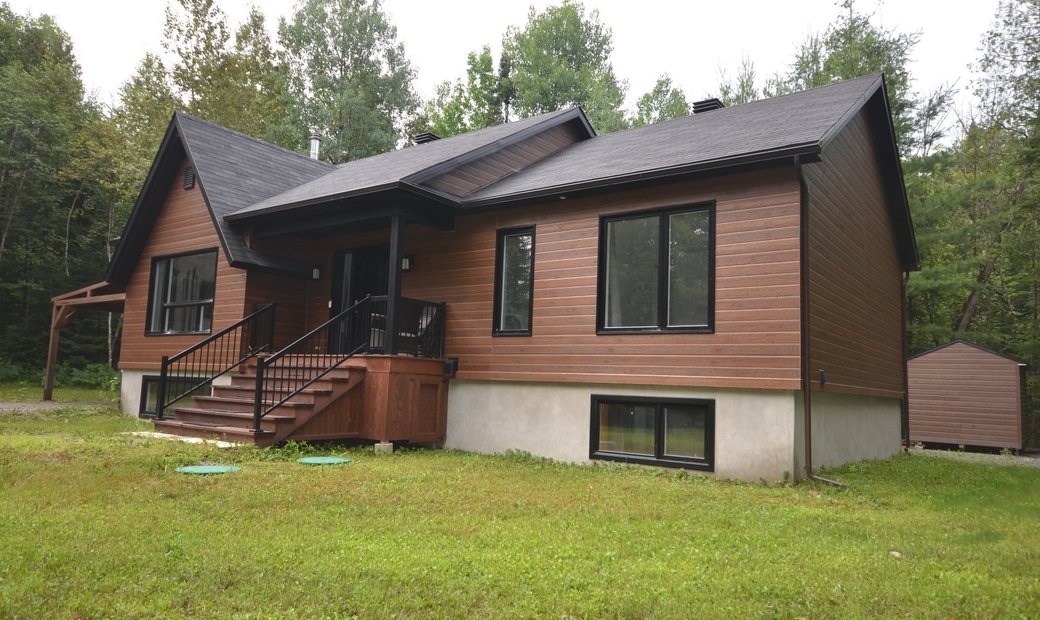 545 Ch. Du Lac Duhamel In Mont Tremblant, Quebec, Canada For Sale
