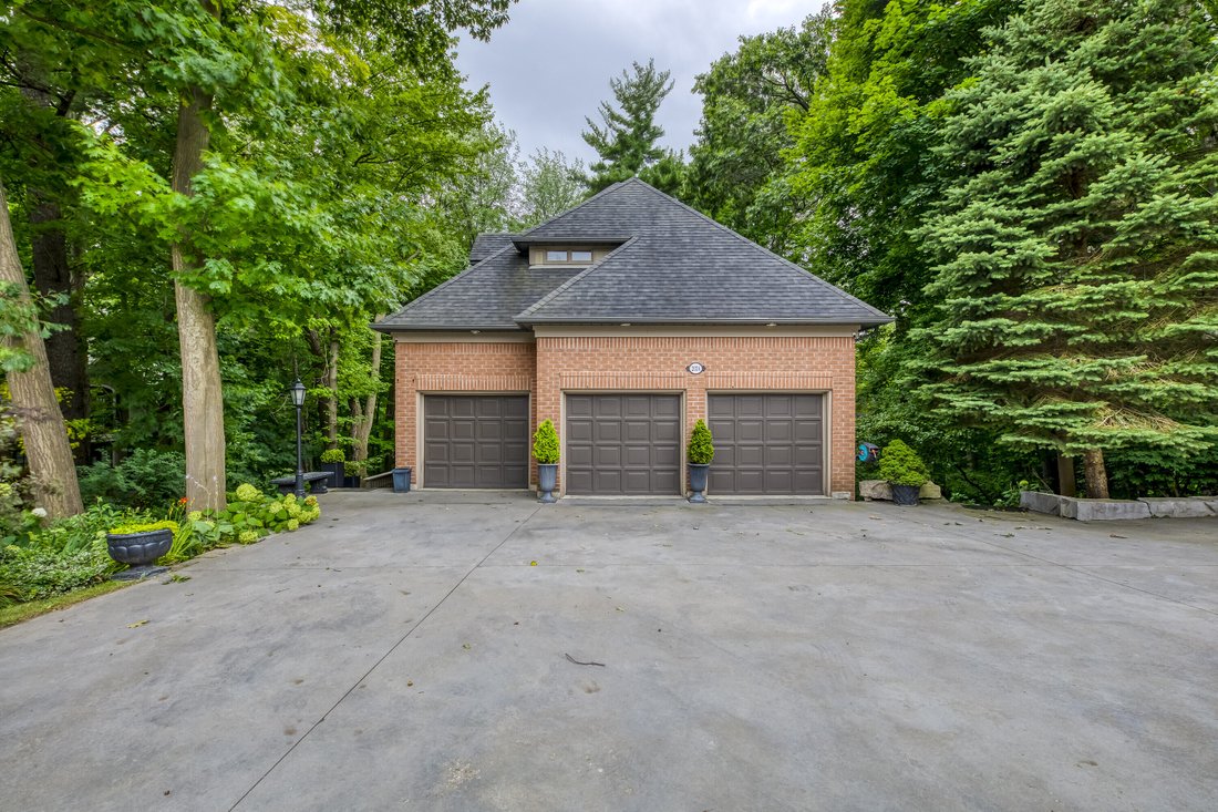 House in Mississauga, Ontario, Canada 2 - 13176072