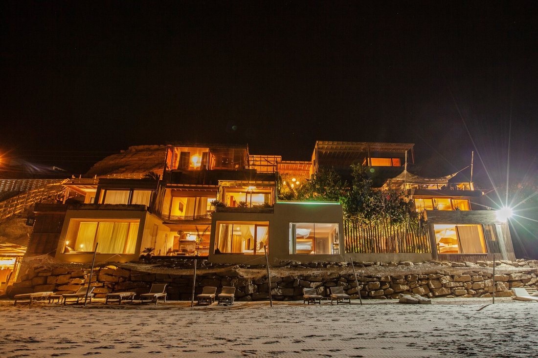 A High Quality Hotel With A Total Area Of 2250 M2 In Máncora, Piura