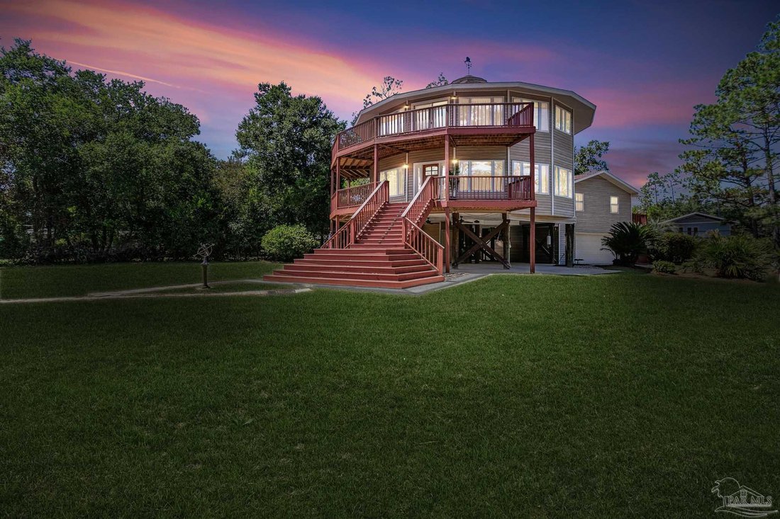 4 Bedrooms Single Family Detached In Elberta, Alabama, United States